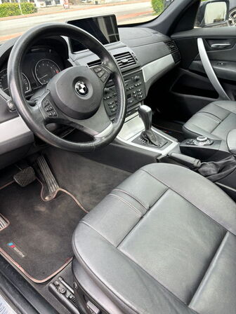 Personbil, BMW 3,0 Si Aut