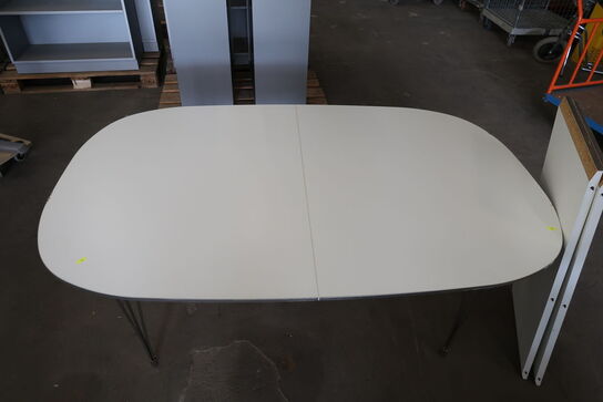 Dining table 160x100cm with 3 chairs