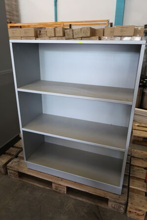 6 pieces. Shelves 93x120x38cm