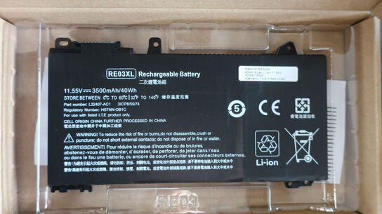 2 stk. harddiske TOSHIBA 230GB 5400RPM SATA samt Batteri