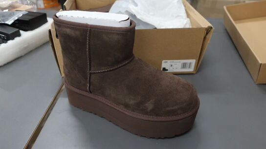 Støvler UGG W Classic Mini Platform str.: 39