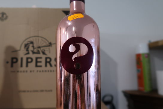 7 fl. It's Blush & fresh Zinfandel rose