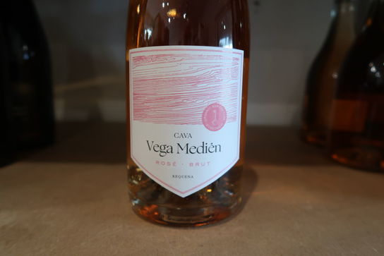 4 fl. Cava Vega Medien Rose Brut