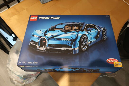 LEGO TECHNIC 42083 BUGATTI CHIRON - uåbnet