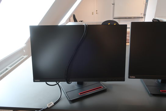 2 stk. computerskærme LENOVO ThinkVision T24i-20