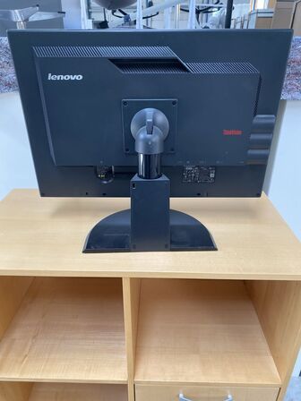 5 stk. lenovo monitor 24 tommer