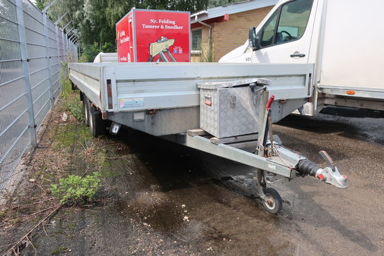 Trailer HUMBAUR HT 30