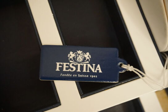 Ur FESTINA