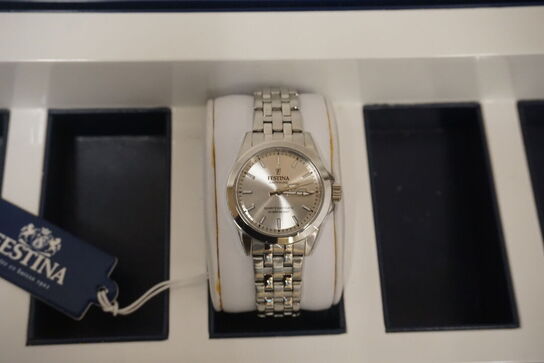 Ur FESTINA
