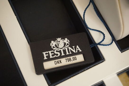 Ur FESTINA