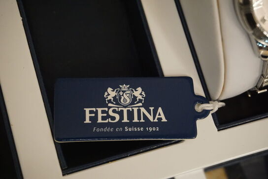 Ur FESTINA