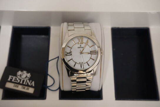 Ur FESTINA