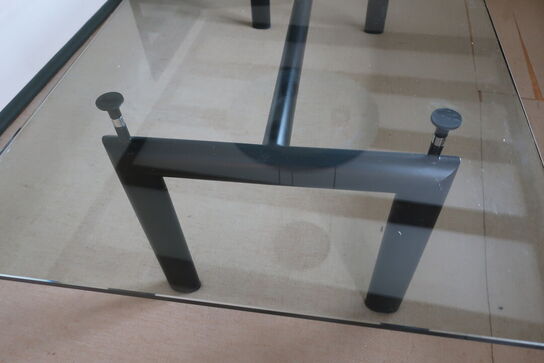 Spisebord i glas LE CORBUSIER (momsfri)