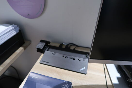 2 stk. computerskærme HP E234i med tastatur og dockingstation