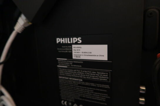 Fjernsyn PHILIPS BDL4330QL med fjernbetjening m.m.