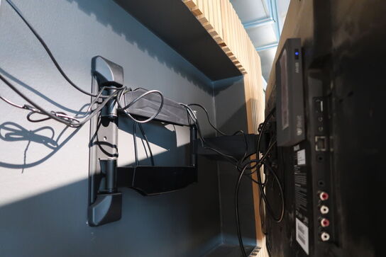 Fjernsyn PHILIPS BDL4830QL