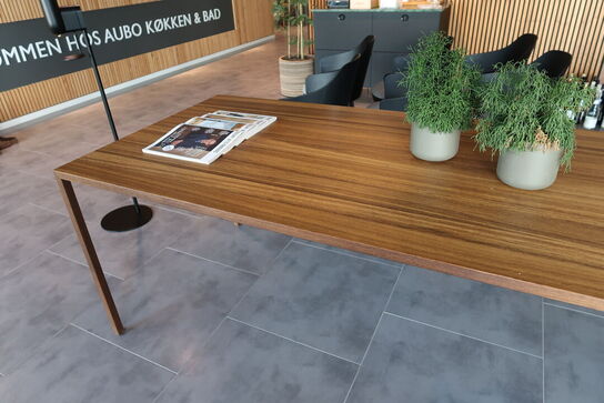 Spisebord Arco Contemporary Furniture