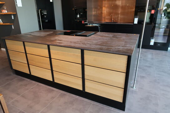 Køkken AUBO Black Oak / Oak Line, Sort med armatur uden hårdehvidevarer