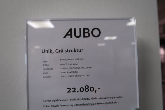 Bryggers AUBO Unik, Grå struktur med armatur uden hårdehvidevarer
