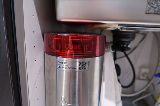 Armatur QUOOKER med tank QUOOKER CUBE CB, kulsyrepatron m.m.