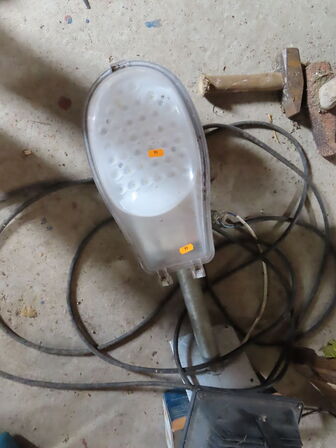 Arbejdslamper og lampe til oplysning af gård/plads