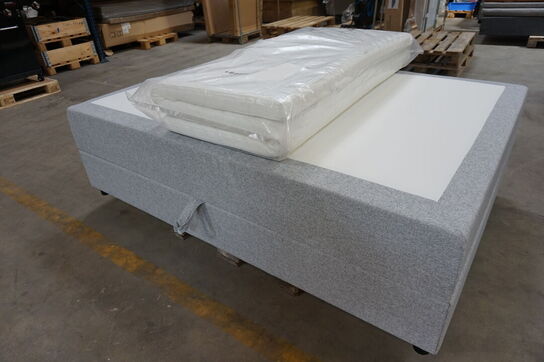 Nordisk Fjer B110 seng med opbevaring 140x200 cm  
