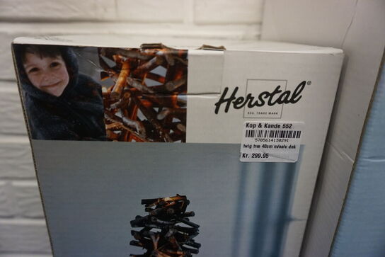 2 stk. Lystræ m/LED HERSTAL 