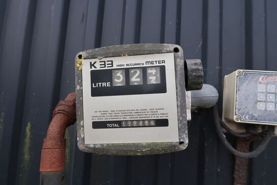 Tank med pumpe med 324L diesel