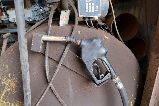 Tank med pumpe med 240L diesel