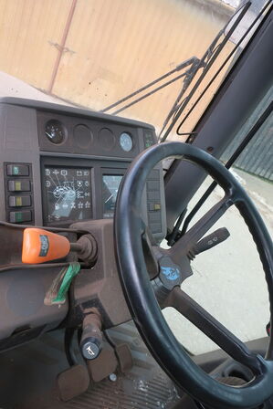 Traktor LAMBORGHINI R4. 105 23S