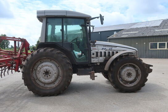 Traktor LAMBORGHINI R4. 105 23S