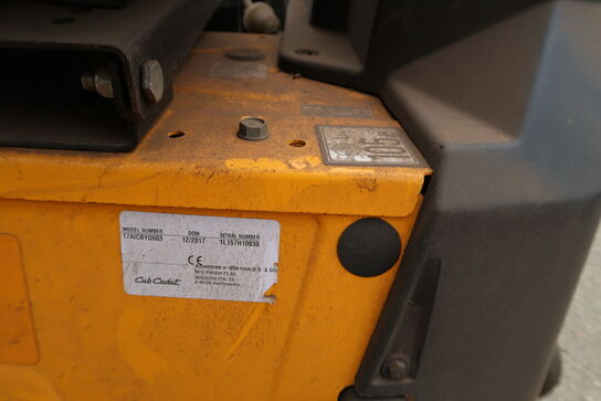 Havetraktor CUB CADET XZ2 Enduro Series