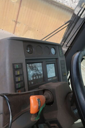 Traktor LAMBORGHINI R4. 105 23S