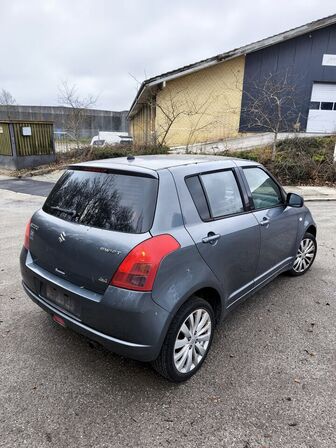 Personbil SUZUKI SWIFT 1,3 4WD