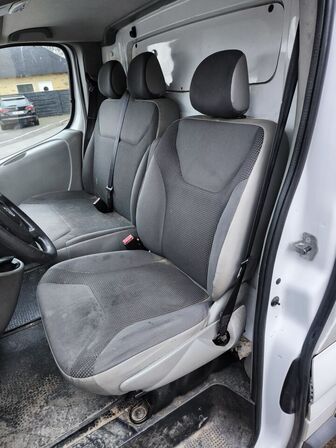 Varebil OPEL VIVARO 2.0CDTi 114HK