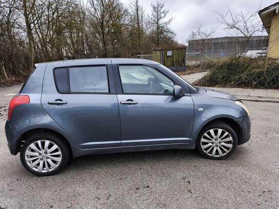 Personbil SUZUKI SWIFT 1,3 4WD