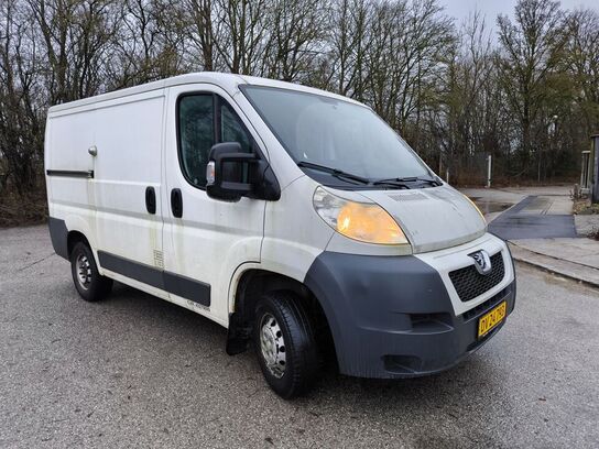 Varebil PEUGEOT Boxer 2,2 HDi L1H1