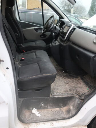 Varebil RENAULT Trafic 1.6 DCI 125