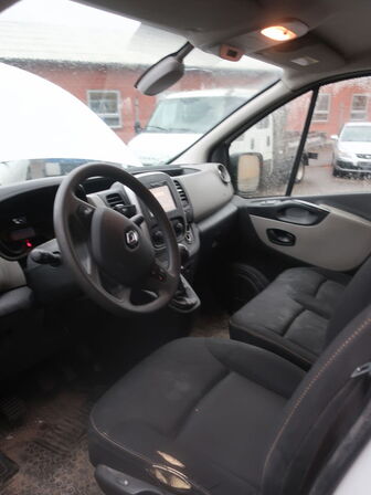 Varebil RENAULT Trafic 1.6 DCI 125