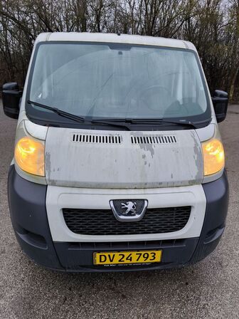 Varebil PEUGEOT Boxer 2,2 HDi L1H1