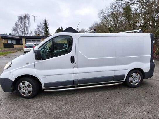 Varebil OPEL VIVARO 2.0CDTi 114HK