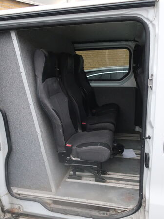 Varebil RENAULT Trafic 1.6 DCI 120