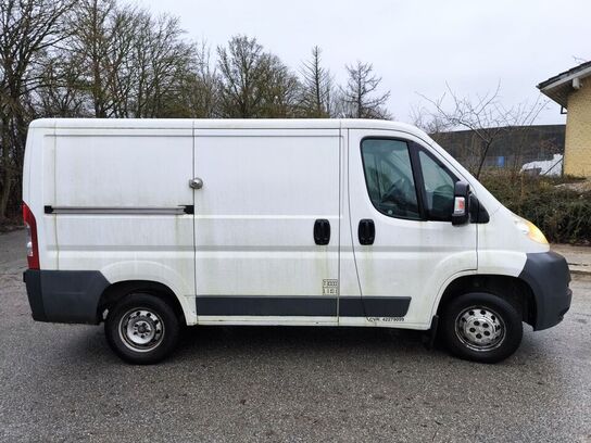 Varebil PEUGEOT Boxer 2,2 HDi L1H1