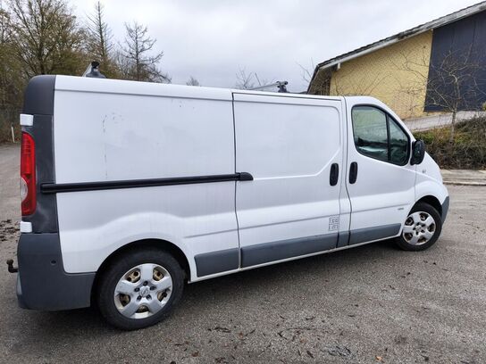 Varebil OPEL VIVARO 2.0CDTi 114HK