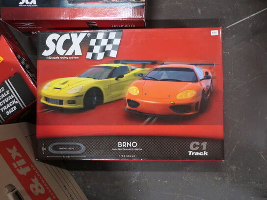 SCX Championship Slot Car bane m. ekstra tilbehør (ubrugt)