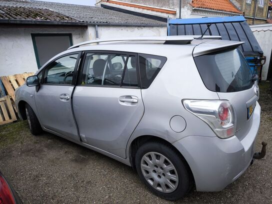 Varebil TOYOTA Verso Sportsvan