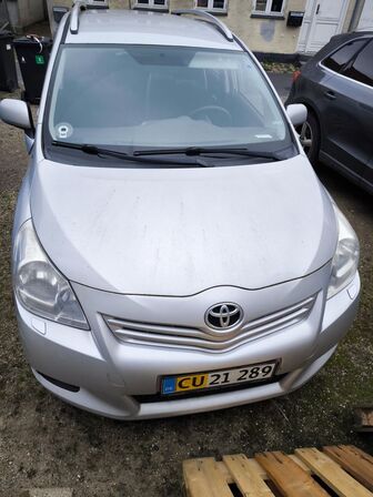 Varebil TOYOTA Verso Sportsvan