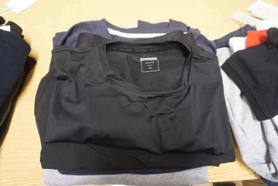 2 stk. Sweatshirts, 1 stk. t-shirt & 1 par shorts BERKELEY