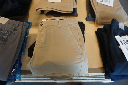 5 par bukser & 1 par shorts 