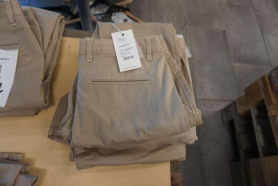 4 par bukser & 1 par shorts BERKELEY